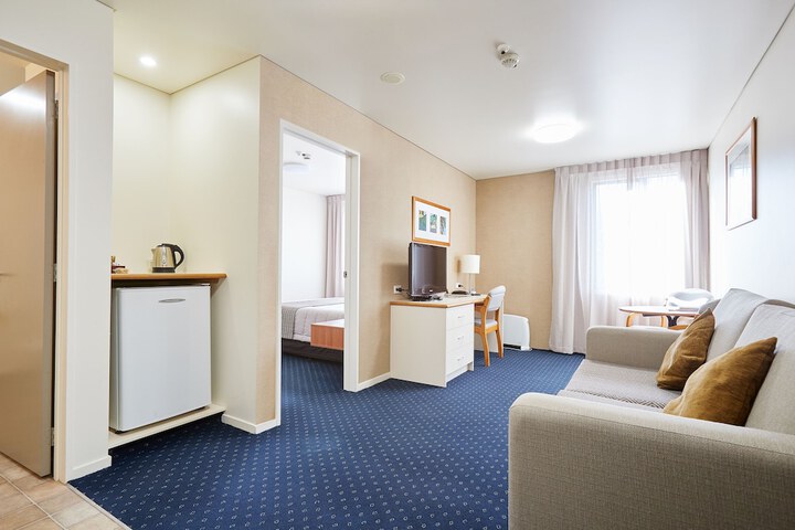 Room 18 of 36