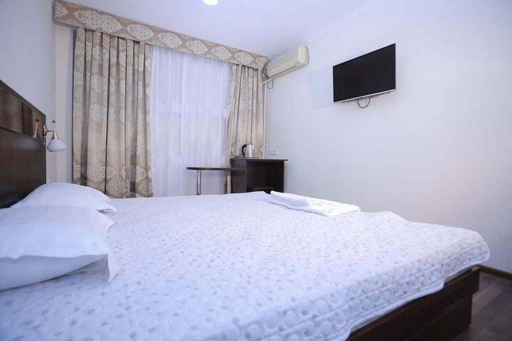 Room 15 of 46