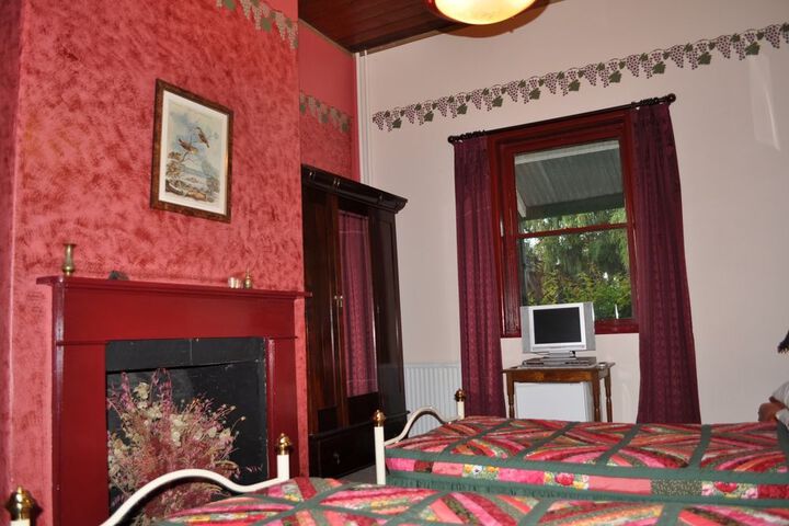 Room 7 of 24