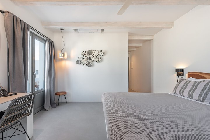 Room 9 of 73