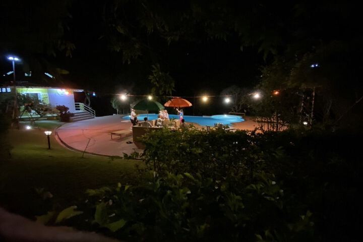 Pool 21 of 44