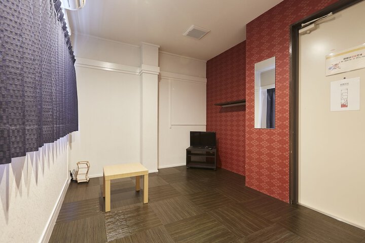 Room 145 of 288