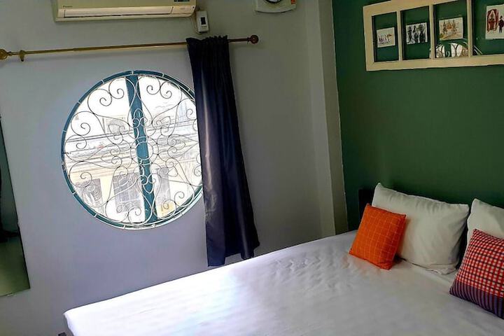 Room 6 of 45