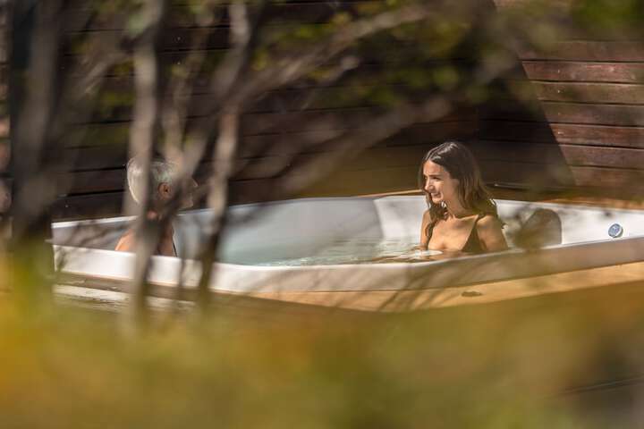 Hot Tub 13 of 28