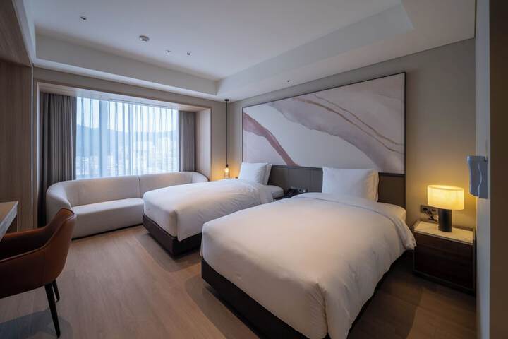 Room 4 of 54