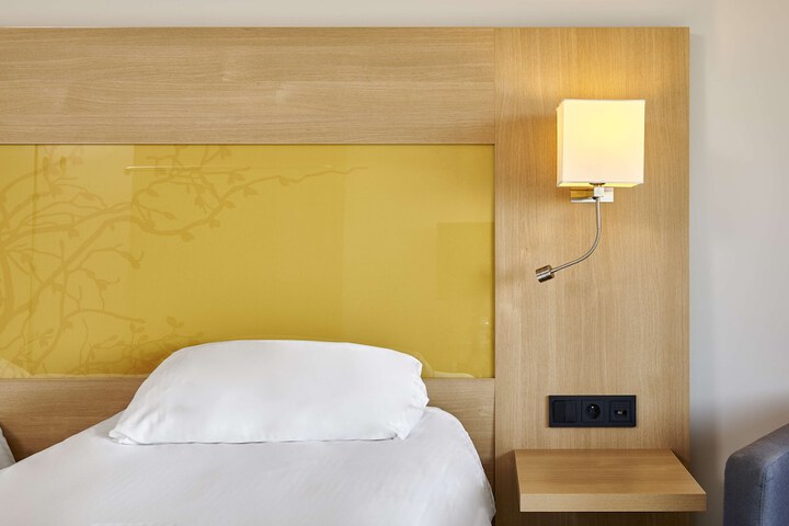 Room 19 of 116