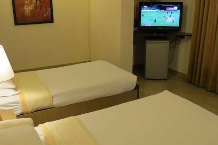 Room 20 of 37