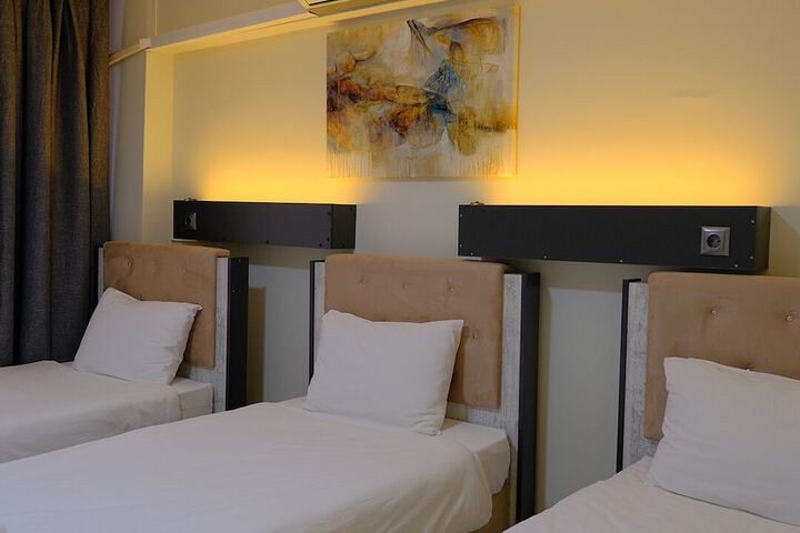 Room 15 of 40