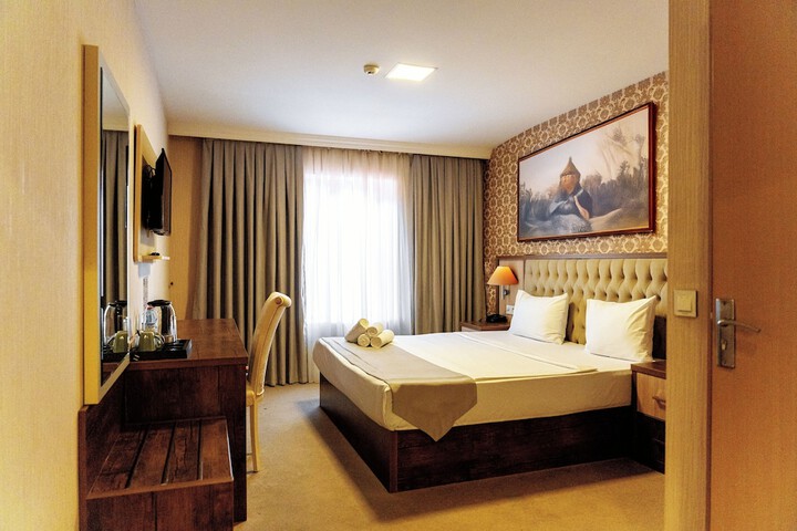 Room 34 of 72