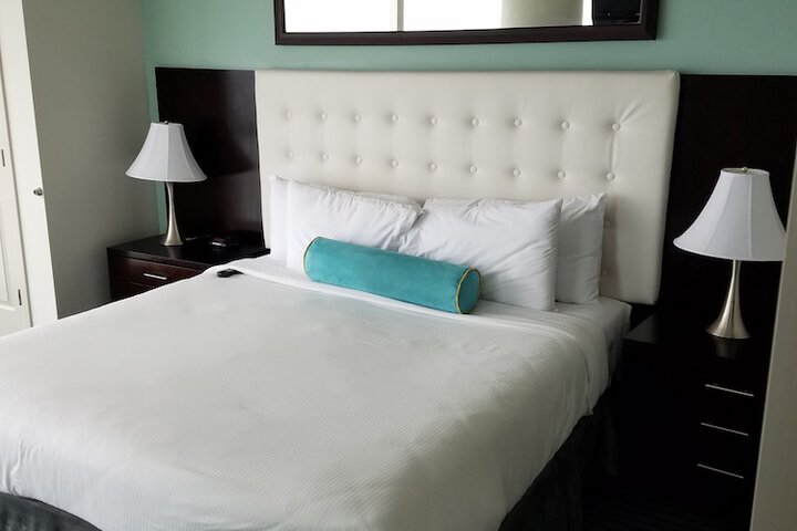 Room 18 of 190