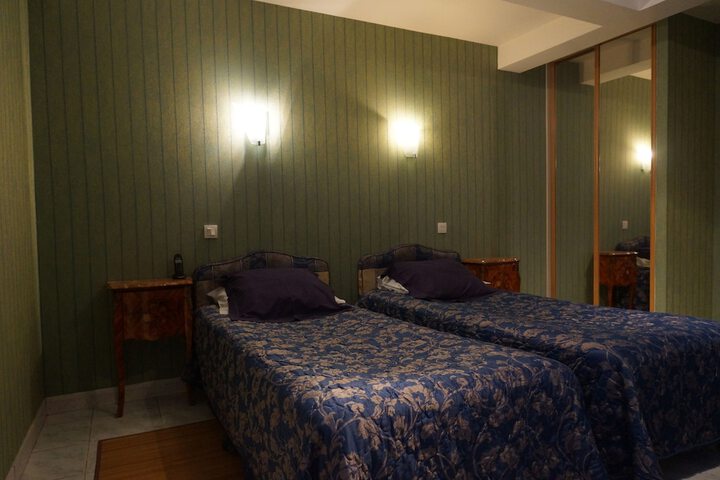 Room 18 of 38