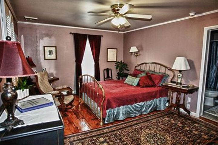 Room 43 of 143