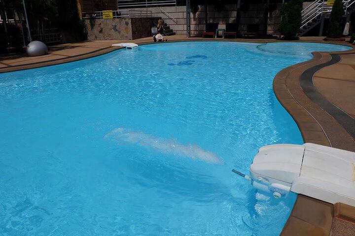 Pool 75 of 108