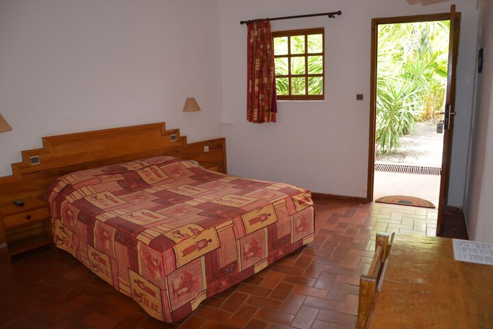Room 3 of 39