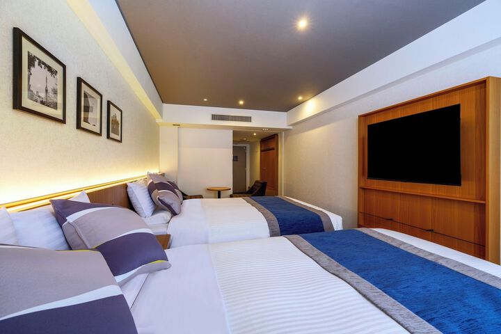 Room 5 of 35