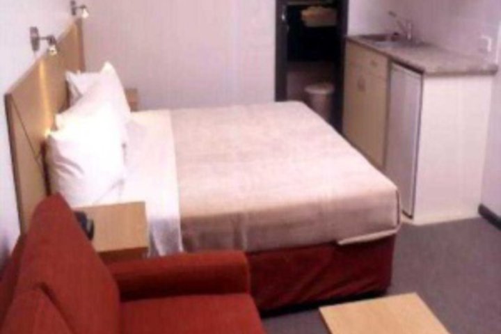 Room 93 of 120