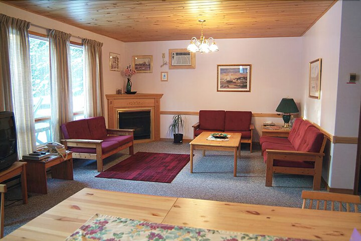 Room 3 of 21