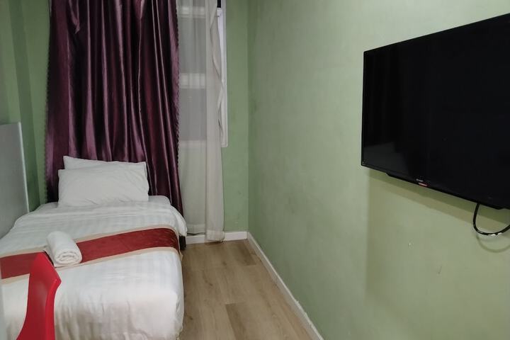 Room 41 of 66