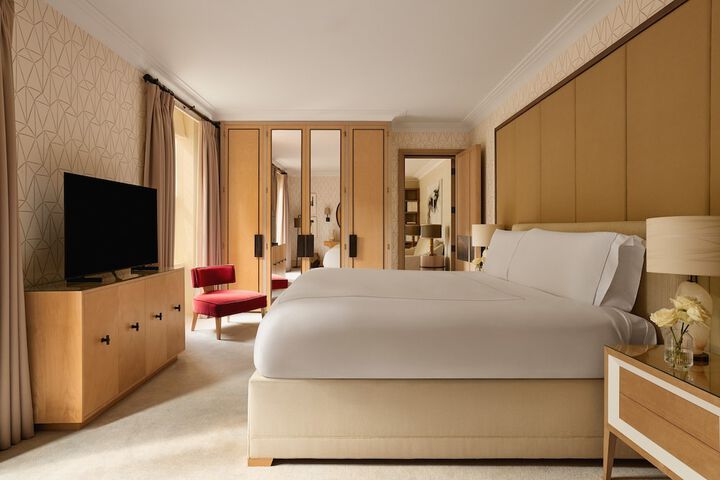 Room 31 of 106