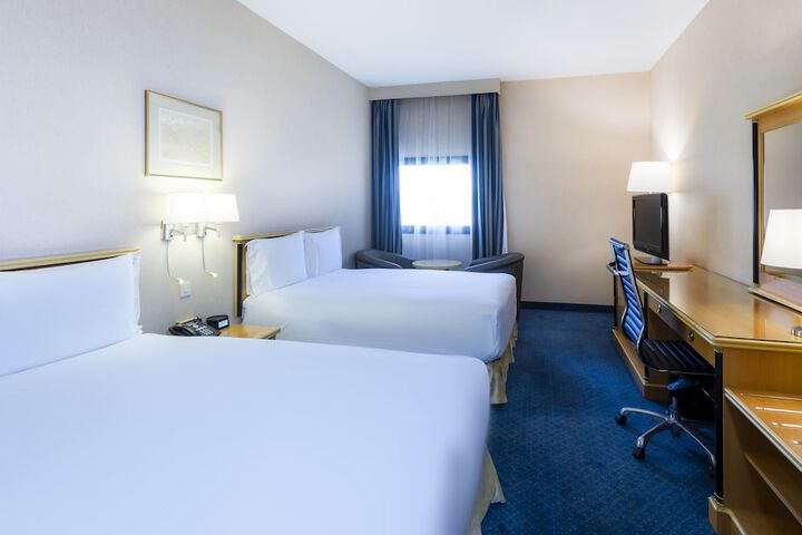 Room 27 of 109