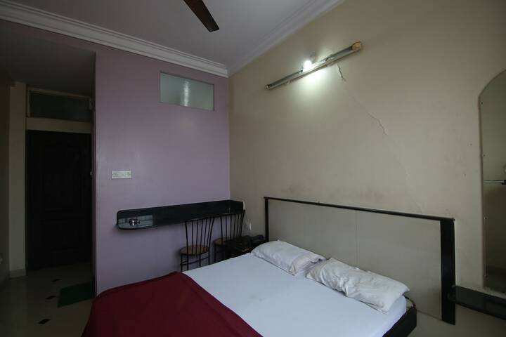 Room 12 of 51