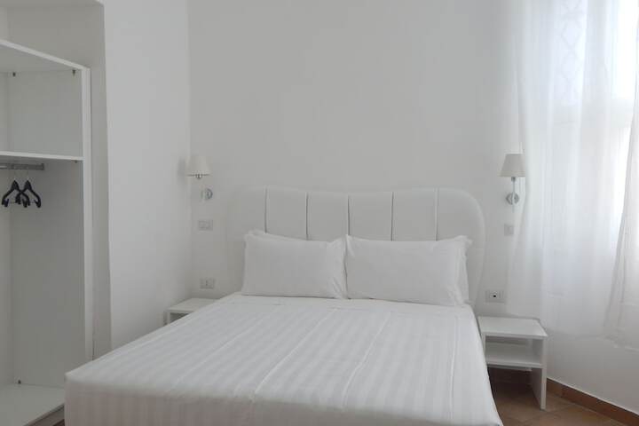 Room 14 of 91