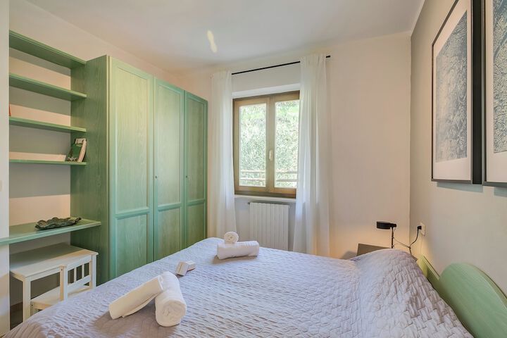 Room 3 of 34