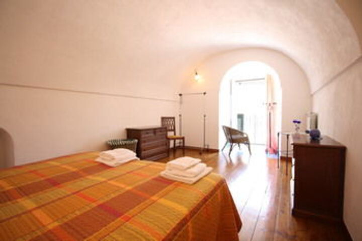 Room 16 of 33