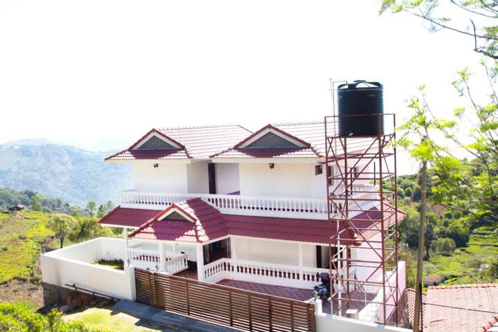 The Royale Ridge