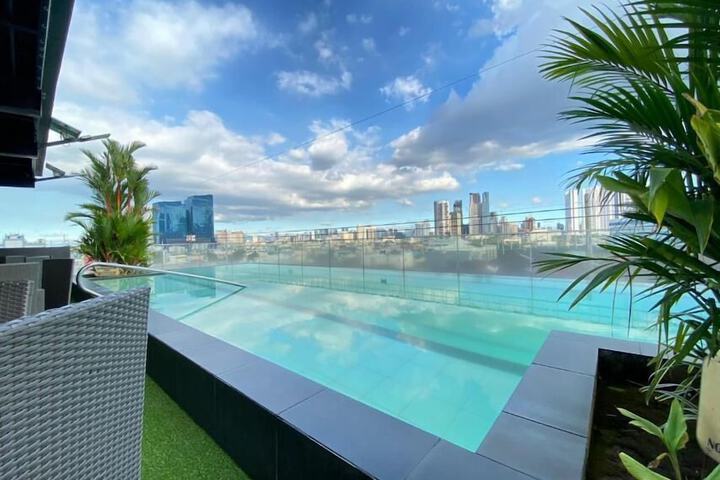Pool 33 of 53