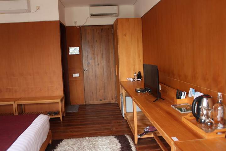 Room 9 of 56