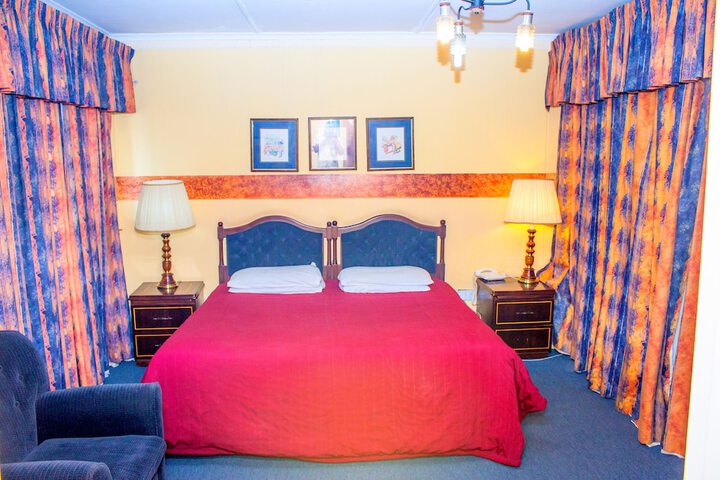 Room 7 of 22
