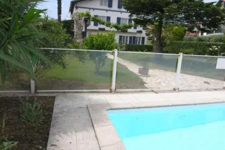 Pool 4 of 11