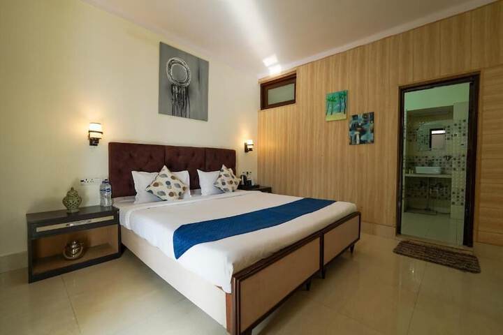 Room 8 of 72