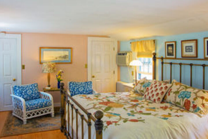 Room 44 of 74