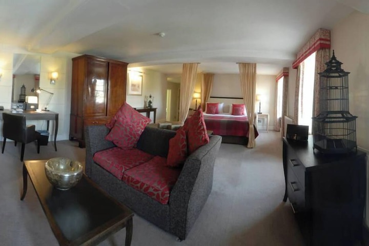 Room 10 of 71