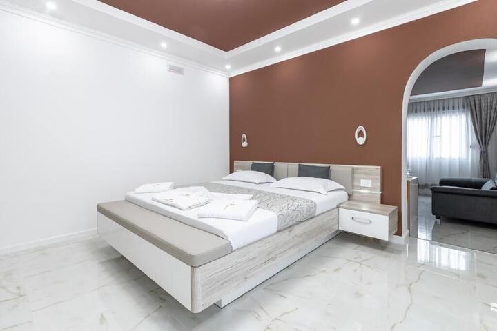 Room 15 of 39