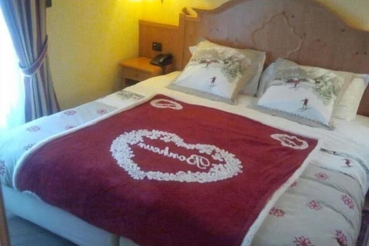 Room 14 of 30