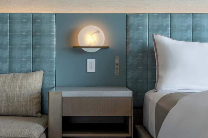 Room 22 of 65