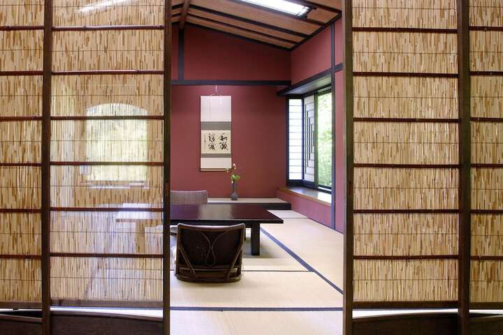 Room 23 of 245