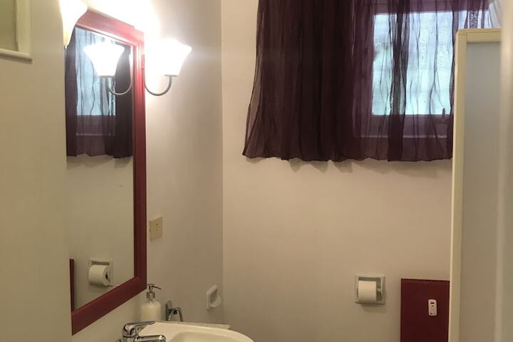 Room 30 of 39