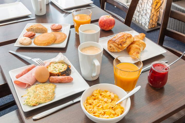 Breakfast/Coffee Service 22 of 26