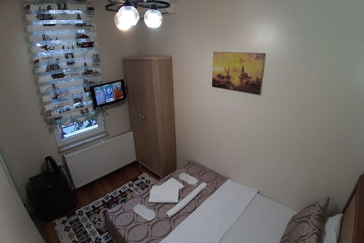 Room 70 of 123