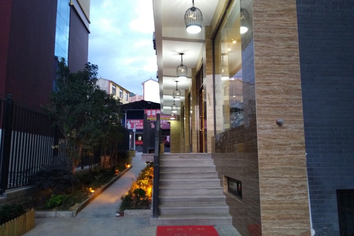 Hotel 3 of 16