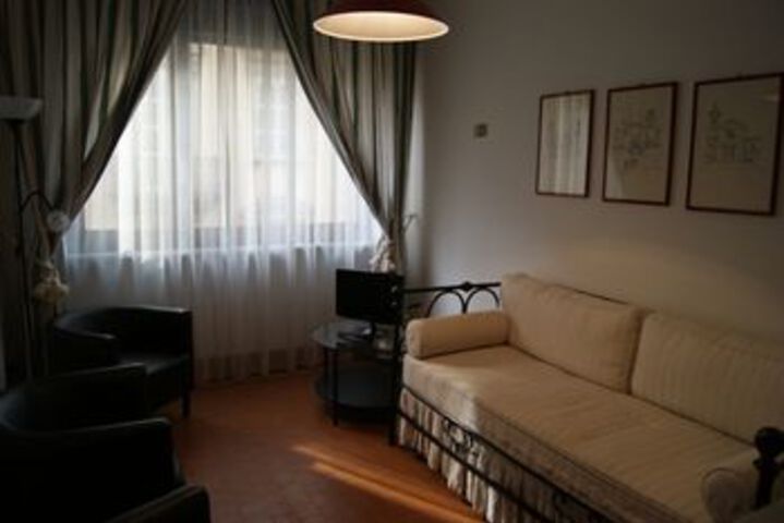 Room 22 of 28