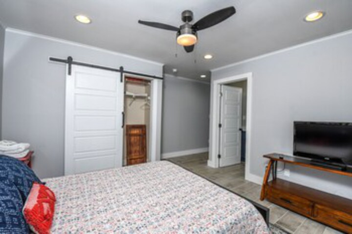 Room 32 of 36
