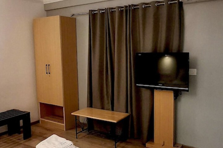 Room 2 of 15