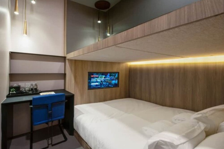 Room 28 of 66