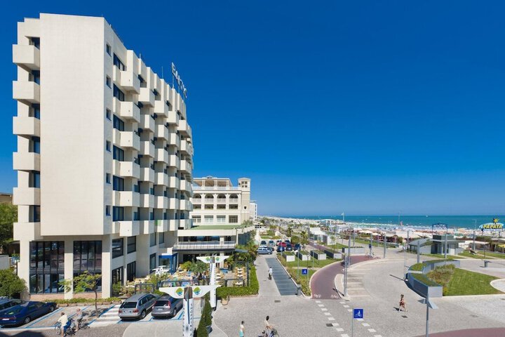 Hotel 70 of 75
