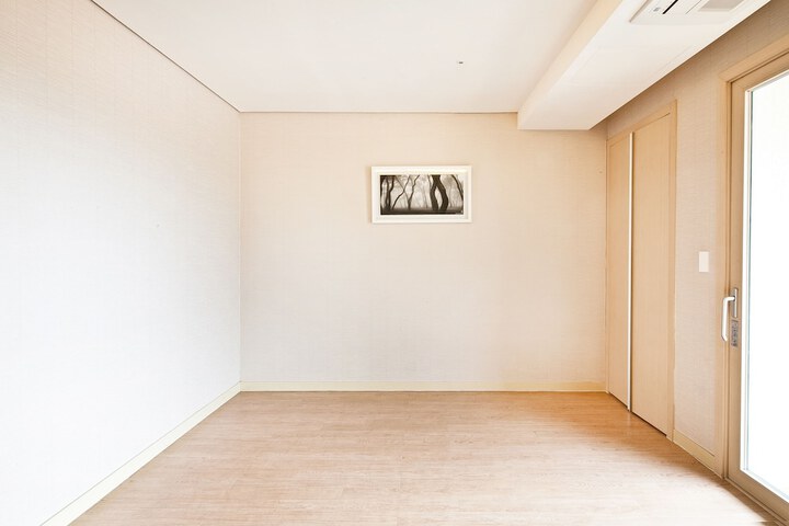 Room 4 of 53